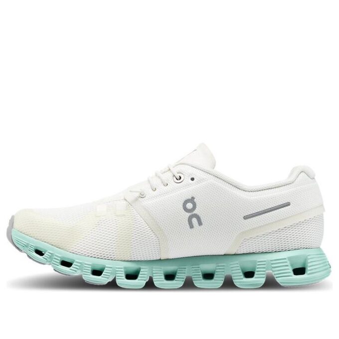 Cloud 5 „Undyed White Creek” Cloud 5 „Undyed White Creek”