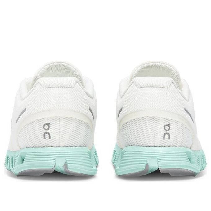 Cloud 5 „Undyed White Creek” Cloud 5 „Undyed White Creek”
