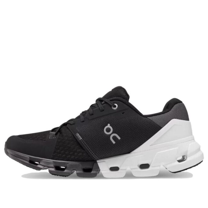 Cloudflyer 4 „Black White”