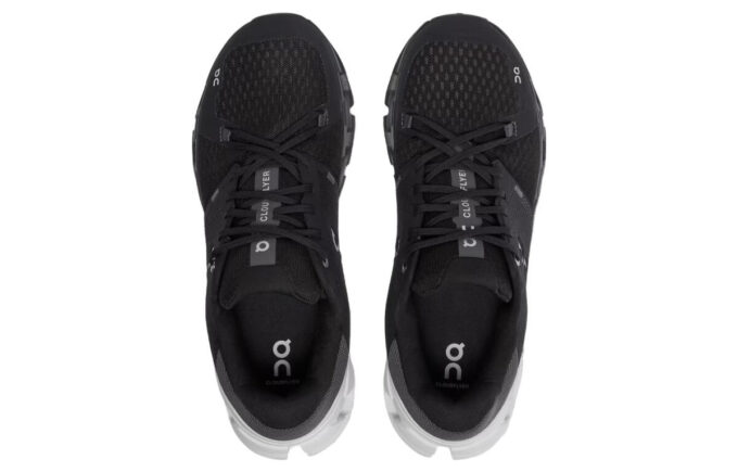 Cloudflyer 4 „Black White”