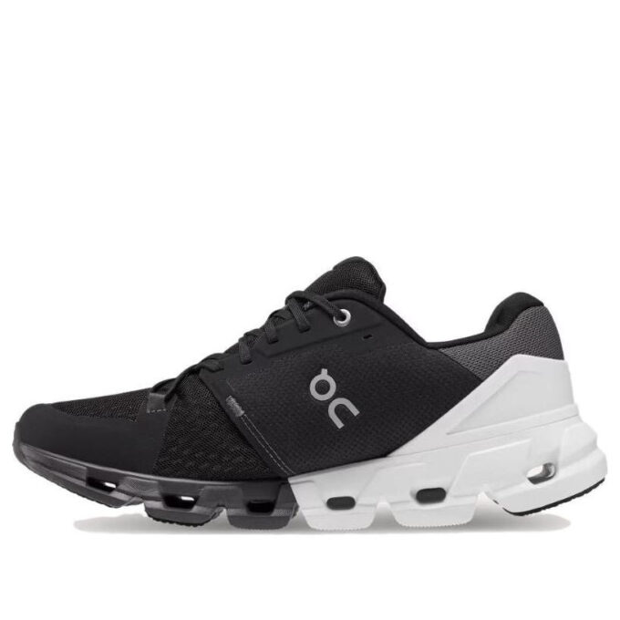 Cloudflyer 4 Wide „Black White”