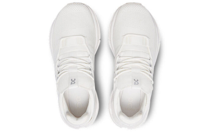 Cloudnova „Undyed White”