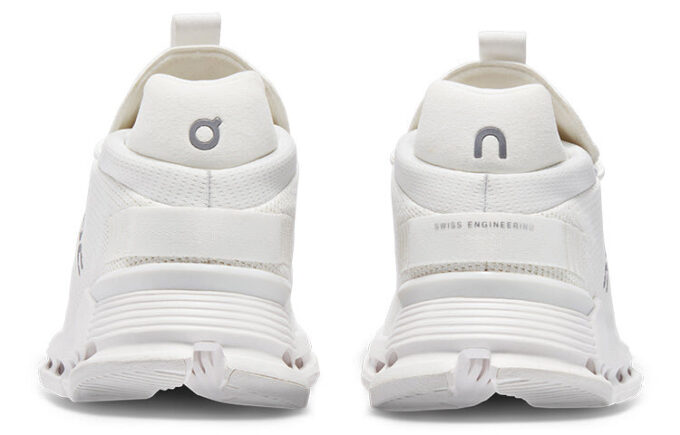 Cloudnova „Undyed White”