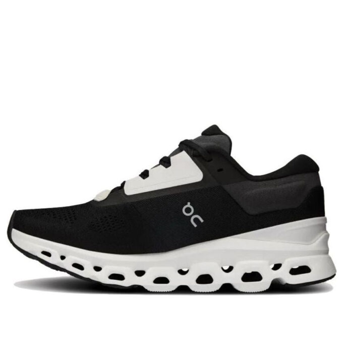 Cloudstratus 3 „Black White”