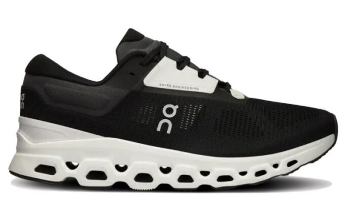 Cloudstratus 3 „Black White”