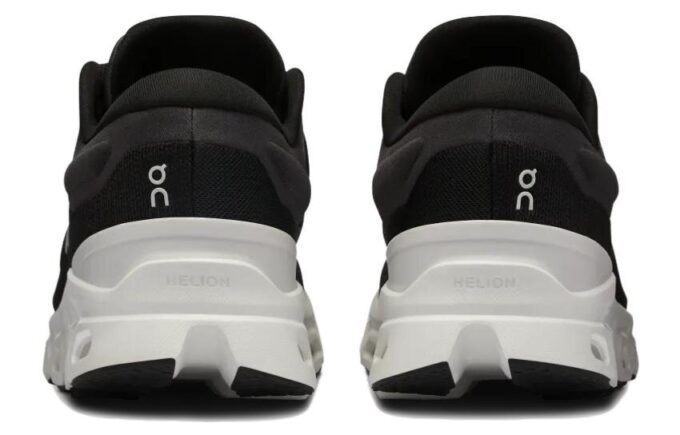 Cloudstratus 3 „Black White”