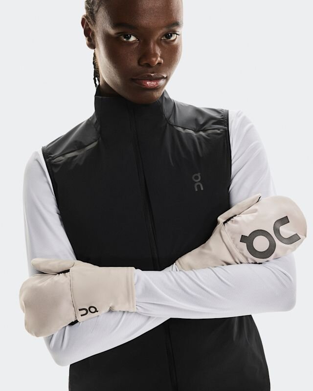 On Running Core Glove On Running Core Glove