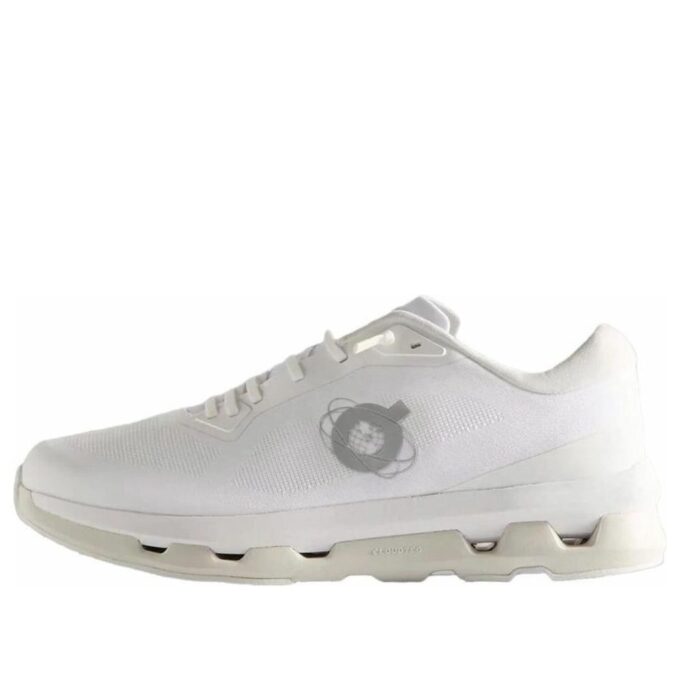 On Running x Kith Cloudzone „White Ice”
