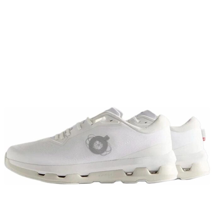 On Running x Kith Cloudzone „White Ice”
