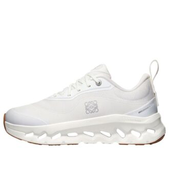 On Running x LOEWE Cloudtilt 2 „All White”