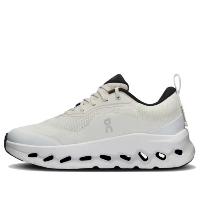 On Running x LOEWE Cloudtilt 2 „Sand White”