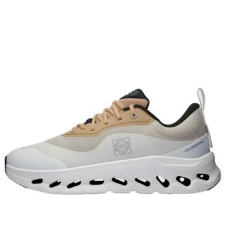 On Running x LOEWE Cloudtilt 2 „Tan White”