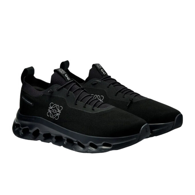 On Running x LOEWE Cloudtilt „All Black”