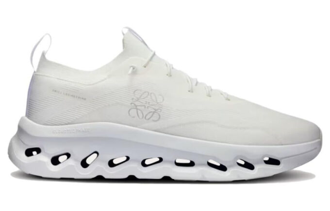 On Running x LOEWE Cloudtilt „All White”