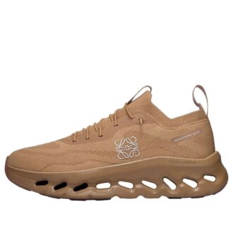 On Running x LOEWE Cloudtilt „Dark Sand”