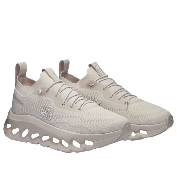 On Running x LOEWE Cloudtilt „Sand”