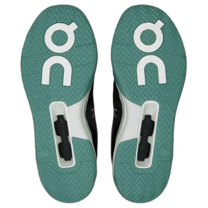 On Running x The Roger Clubhouse Pro „Black Green”