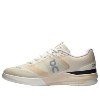 The Roger Advantage Pro „Cream Black”