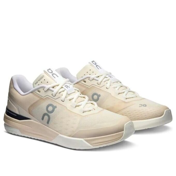 The Roger Advantage Pro „Cream Black”